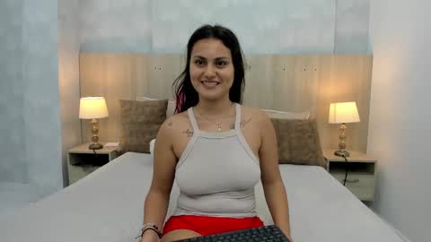 Snapshot of nataly_calderon chatting on March 9, 2025, 9:13 am Nataly Calderon online show from March 9, 2025, 9:13 am