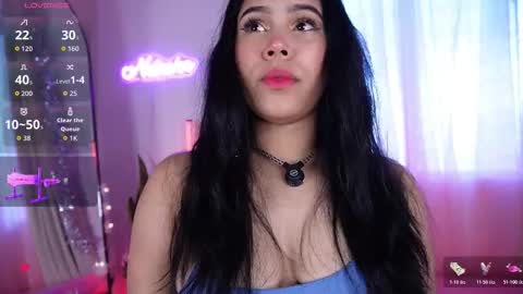 Natasha Sccott online show from December 14, 2025, 1:38 pm