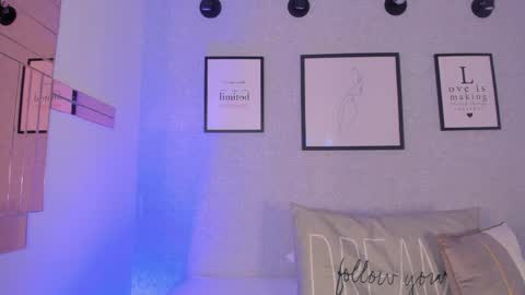  Natasha  online show from April 17, 2026, 11:35 am