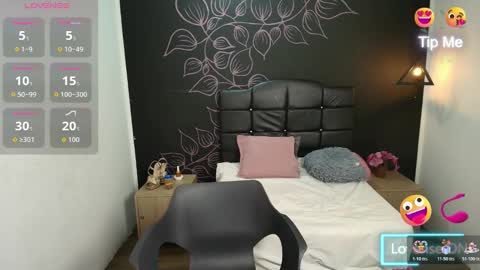 Snapshot of natashamason chatting on October 17, 2025, 11:57 am Natasha Mason online show from October 17, 2025, 11:57 am