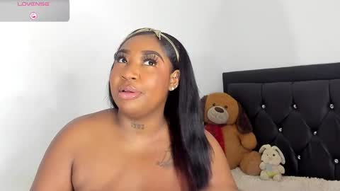 Snapshot of natassha_brown chatting on February 19, 2025, 2:55 am Natassha  online show from February 19, 2025, 2:55 am