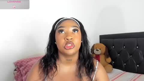 Snapshot of natassha_brown chatting on February 24, 2025, 11:52 pm Natassha  online show from February 24, 2025, 11:52 pm
