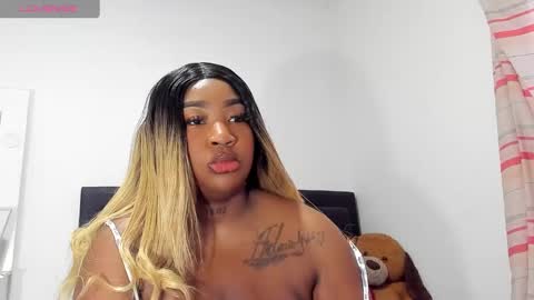 Snapshot of natassha_brown chatting on March 11, 2025, 11:23 am Natassha  online show from March 11, 2025, 11:23 am