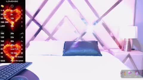 nathalia online show from September 10, 2025, 8:20 pm