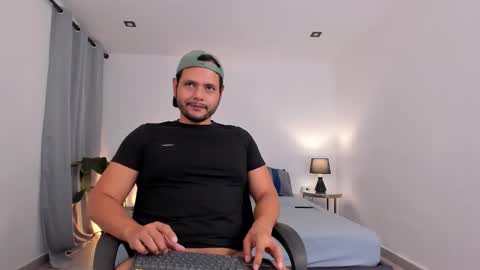 Nate Ocean online show from December 23, 2025, 12:30 am