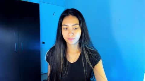 Snapshot of nathalie_rose chatting on January 27, 2025, 11:54 am Nathalie online show from January 27, 2025, 11:54 am