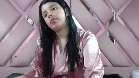 nathaly low online show from February 11, 2025, 10:15 am