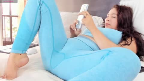 nathalyrae41 online show from December 20, 2024, 5:51 pm
