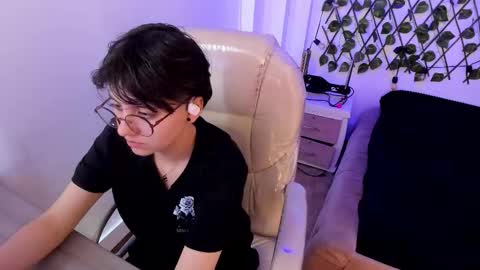 nathalyy_ds online show from October 3, 2025, 8:50 pm