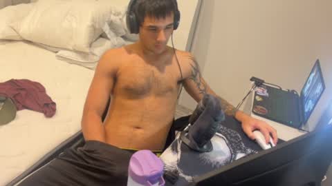 native_boy2 online show from May 11, 2026, 7:22 pm