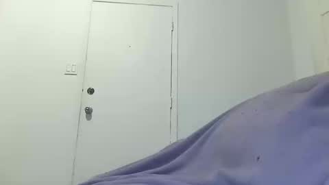 natou3x online show from October 13, 2025, 4:51 pm