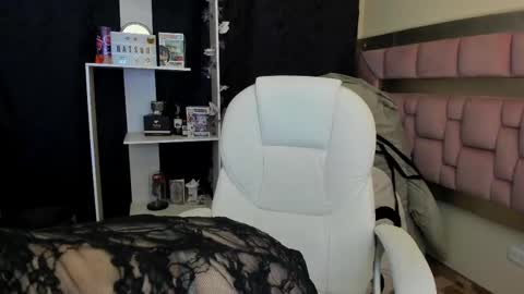 Nat  online show from February 13, 2025, 4:32 am