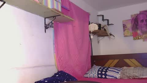 natalia online show from January 18, 2025, 1:51 pm