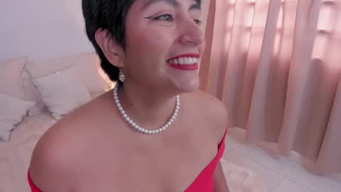 Snapshot of natty_bush chatting on November 27, 2025, 8:44 pm Nathalie online show from November 27, 2025, 8:44 pm