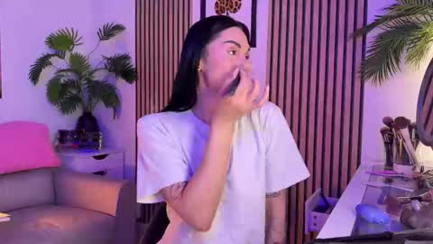 NATTY FIERROS online show from October 16, 2025, 8:59 am