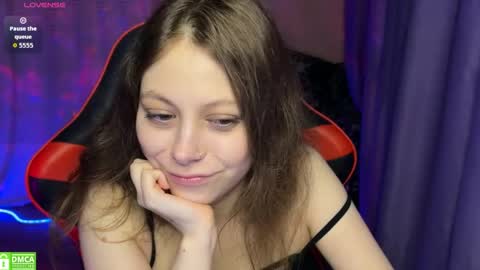 Snapshot of natural_babe666 chatting on June 6, 2026, 9:52 pm natural_babe666 online show from June 6, 2026, 9:52 pm