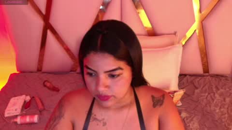 Snapshot of naturall_latina_ chatting on December 10, 2024, 3:09 am Sofia online show from December 10, 2024, 3:09 am