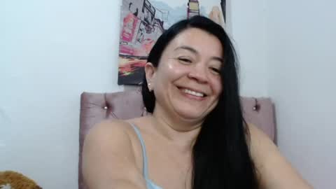 Snapshot of naturally_mature chatting on April 21, 2026, 3:24 am Sammy online show from April 21, 2026, 3:24 am