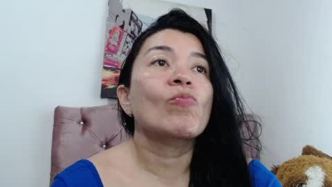 Snapshot of naturally_mature chatting on May 7, 2026, 3:56 am Sammy online show from May 7, 2026, 3:56 am