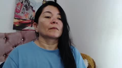 Snapshot of naturally_mature chatting on May 8, 2026, 2:06 am Sammy online show from May 8, 2026, 2:06 am