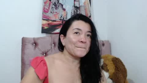 Snapshot of naturally_mature chatting on May 14, 2026, 2:18 am Sammy online show from May 14, 2026, 2:18 am