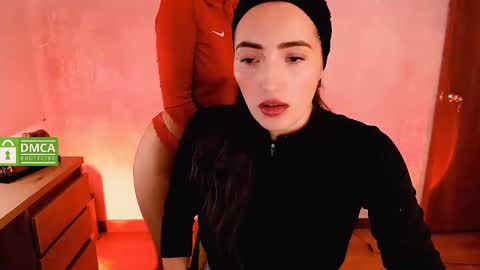 Natalia  Valeria online show from December 14, 2024, 8:29 pm