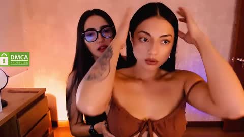 Natalia  Valeria online show from February 11, 2025, 7:59 pm