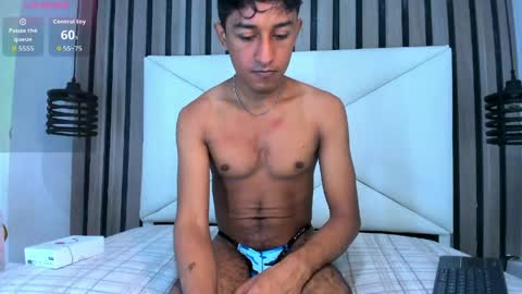 natzuki_ online show from May 31, 2026, 4:03 pm