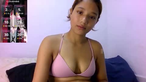 Snapshot of natzurit chatting on December 21, 2025, 3:19 pm Natzu online show from December 21, 2025, 3:19 pm