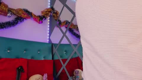 Christopher  Chris online show from December 18, 2025, 1:39 pm