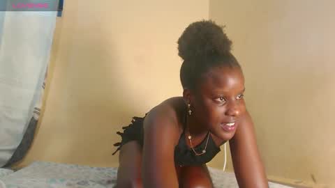 Snapshot of naughty_kitty021 chatting on September 18, 2025, 1:35 pm naomi online show from September 18, 2025, 1:35 pm