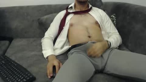 naughty pervert masterboy online show from April 24, 2026, 8:33 pm