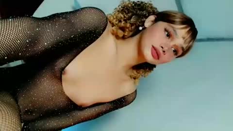 Snapshot of naughtybella_ chatting on December 14, 2024, 10:50 pm bella online show from December 14, 2024, 10:50 pm