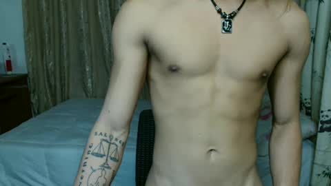 Snapshot of naughtyboylouie chatting on February 21, 2025, 6:29 am Loue online show from February 21, 2025, 6:29 am