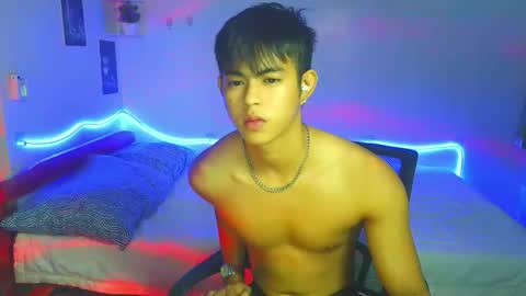 Snapshot of naughtyboylouie chatting on September 21, 2025, 6:20 pm Loue online show from September 21, 2025, 6:20 pm