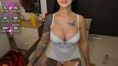 cleo online show from September 17, 2025, 3:52 am