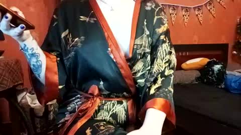 housewife Eva online show from December 8, 2024, 3:02 pm