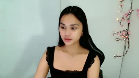 Snapshot of naughtymuse_ chatting on April 15, 2026, 8:09 pm ELISE online show from April 15, 2026, 8:09 pm