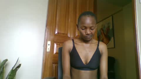 Snapshot of naughtyruby12 chatting on September 19, 2025, 11:55 am shyreen online show from September 19, 2025, 11:55 am