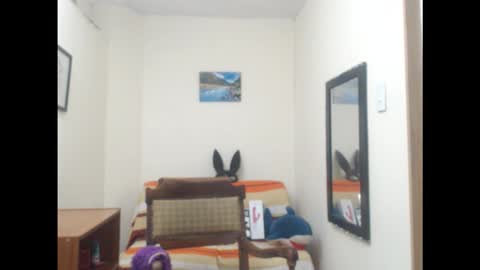 Snapshot of naugthymilf23 chatting on February 11, 2026, 8:19 am keyra online show from February 11, 2026, 8:19 am