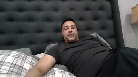 navgill09 online show from March 2, 2025, 7:23 pm