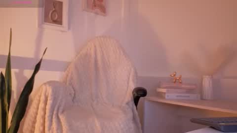 Hellen online show from February 6, 2026, 8:34 pm