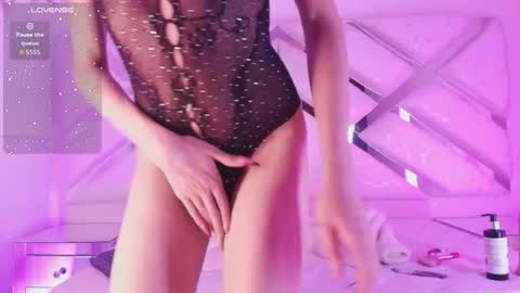 nefera_nox online show from February 13, 2026, 3:35 am