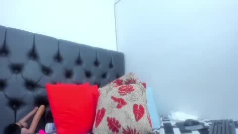 Snapshot of neferet_opal chatting on January 18, 2025, 2:14 am neferet_opal online show from January 18, 2025, 2:14 am