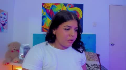 Snapshot of neferet_opal chatting on October 1, 2025, 1:00 am neferet_opal online show from October 1, 2025, 1:00 am