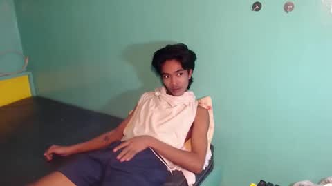 neil_asian69 online show from April 16, 2026, 3:40 am