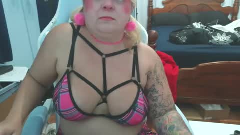 NekoKittenz online show from September 17, 2025, 12:12 am