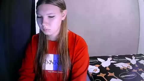 Nelli online show from November 19, 2025, 12:16 pm