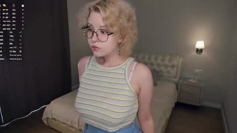 nelly_gloss online show from July 9, 2026, 7:56 am