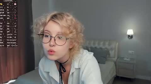 nelly_gloss online show from July 19, 2026, 7:45 am